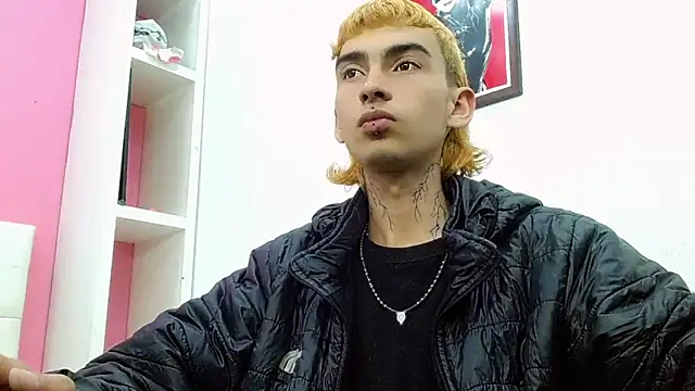 Snapshot of ttimy_x_boy chatting on 5, 2, 2026 ttimy x boy online show from 5, 2, 2026