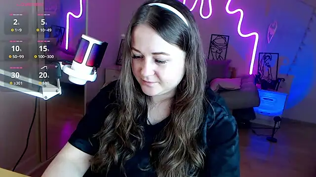 LizzyShine online show from 11, 9, 2025