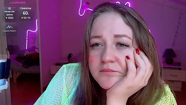 LizzyShine online show from 7, 3, 2025