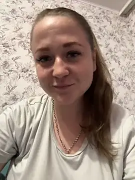 LizzyShine online show from 3, 3, 2025