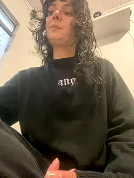 magalunabb online show from 9, 10, 2025