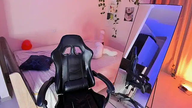 Emily relish online show from 3, 3, 2025