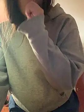 Miss oliviaa online show from 15, 11, 2025