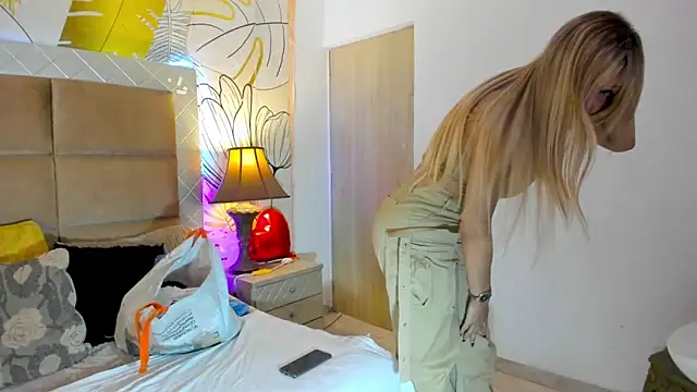 amazing dolltsx online show from 13, 9, 2025