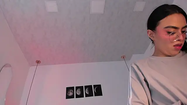 Snapshot of Brittany_cute18 chatting on 7, 2, 2026 Brittany cute18 online show from 7, 2, 2026