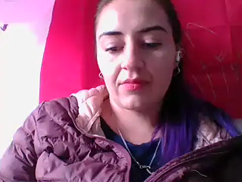  karlie kloss  online show from 23, 2, 2025