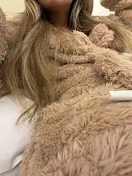 Snapshot of fofinhaa12 chatting on 15, 2, 2026 fofinhaa12 online show from 15, 2, 2026