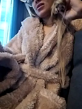 Snapshot of fofinhaa12 chatting on 29, 11, 2025 fofinhaa12 online show from 29, 11, 2025