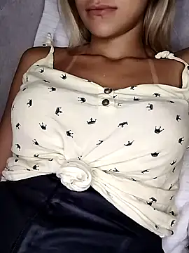 fofinhaa12 online show from 11, 3, 2025