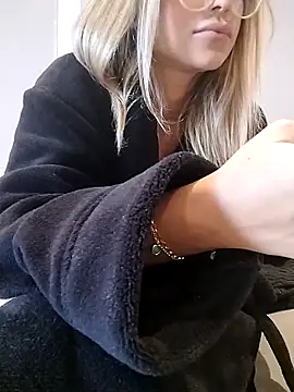 fofinhaa12 online show from 19, 9, 2025