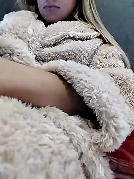 Snapshot of fofinhaa12 chatting on 22, 10, 2025 fofinhaa12 online show from 22, 10, 2025