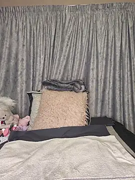 Snapshot of ThickianaRider chatting on 14, 11, 2025 ThickianaRider online show from 14, 11, 2025