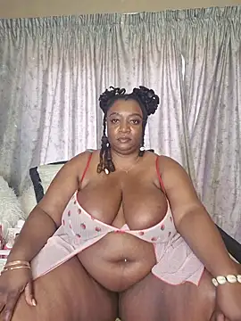 Snapshot of ThickianaRider chatting on 28, 10, 2025 ThickianaRider online show from 28, 10, 2025