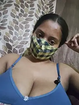 bigtitsqueen online show from 1, 6, 2026