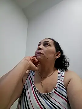 MirandaSoto online show from 4, 5, 2026