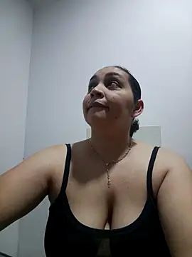 MirandaSoto online show from 7, 2, 2026