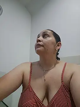 Snapshot of MirandaSoto chatting on 10, 7, 2026 MirandaSoto online show from 10, 7, 2026