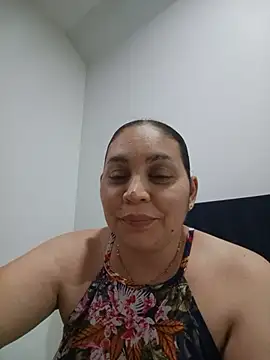Snapshot of MirandaSoto chatting on 6, 6, 2026 MirandaSoto online show from 6, 6, 2026