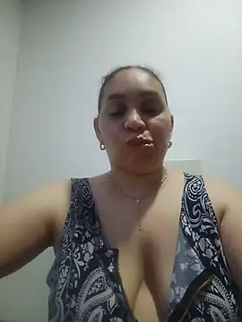 Snapshot of MirandaSoto chatting on 9, 7, 2026 MirandaSoto online show from 9, 7, 2026