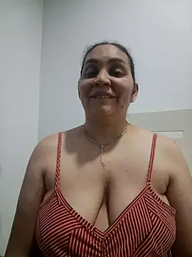 MirandaSoto online show from 16, 4, 2026