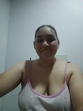 Snapshot of MirandaSoto chatting on 14, 6, 2026 MirandaSoto online show from 14, 6, 2026