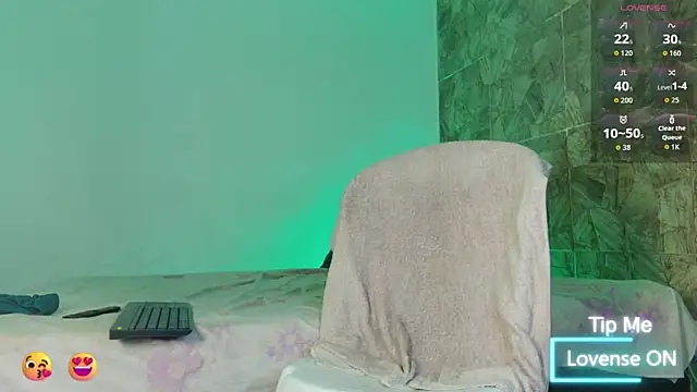 Snapshot of mikejaybra chatting on 19, 11, 2025 mikejaybra online show from 19, 11, 2025