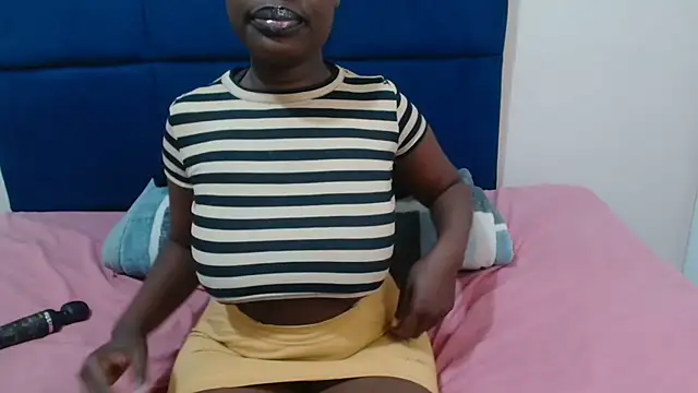 Snapshot of MilkyTitties chatting on 10, 6, 2026 MilkyTitties online show from 10, 6, 2026