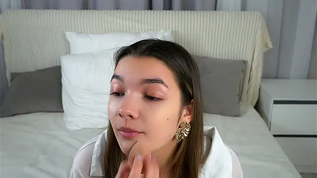 VeronaAppleberry online show from 13, 11, 2025