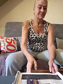 lisalustjouw online show from 1, 10, 2025