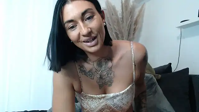 IntiMia online show from 6, 10, 2025