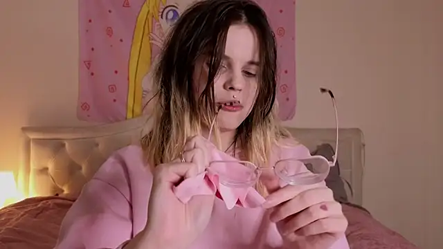 HanaMitsuri online show from 13, 12, 2025