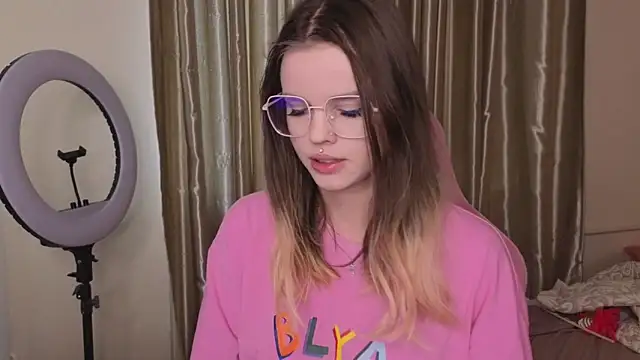 HanaMitsuri online show from 8, 4, 2026