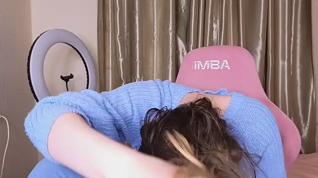 HanaMitsuri online show from 4, 4, 2026