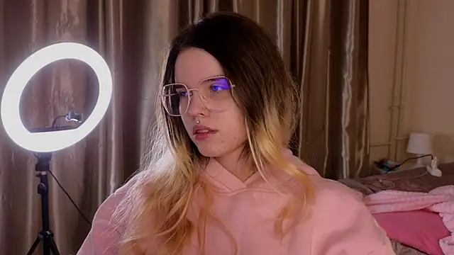 HanaMitsuri online show from 6, 11, 2025