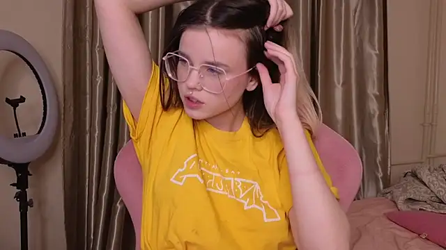 HanaMitsuri online show from 2, 4, 2026