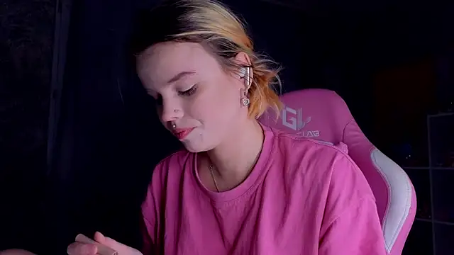 HanaMitsuri online show from 8, 2, 2025