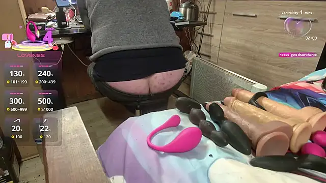 Snapshot of misteryman1956 chatting on 1, 12, 2025 misteryman1956 online show from 1, 12, 2025