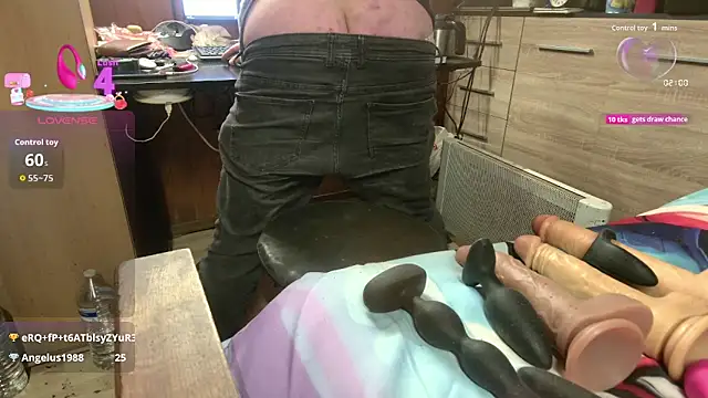 Snapshot of misteryman1956 chatting on 24, 11, 2025 misteryman1956 online show from 24, 11, 2025