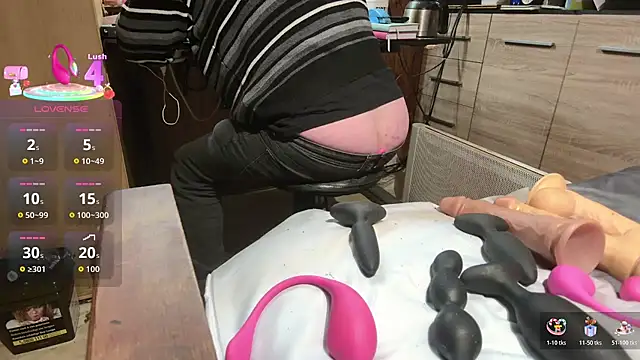 misteryman1956 online show from 4, 2, 2026