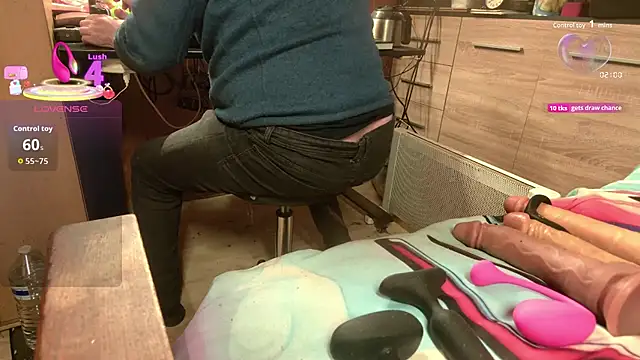 Snapshot of misteryman1956 chatting on 19, 11, 2025 misteryman1956 online show from 19, 11, 2025