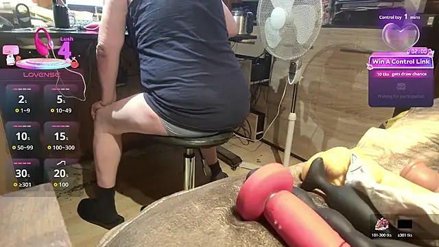 Snapshot of misteryman1956 chatting on 24, 7, 2026 misteryman1956 online show from 24, 7, 2026