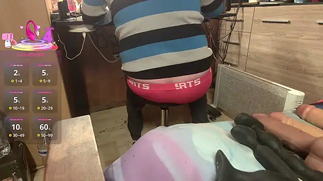 Snapshot of misteryman1956 chatting on 22, 12, 2025 misteryman1956 online show from 22, 12, 2025