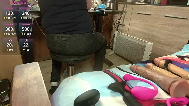 Snapshot of misteryman1956 chatting on 6, 11, 2025 misteryman1956 online show from 6, 11, 2025