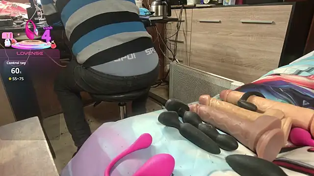 Snapshot of misteryman1956 chatting on 16, 12, 2025 misteryman1956 online show from 16, 12, 2025