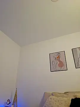 VictoriaEvaans  online show from 6, 1, 2026