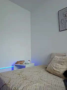 VictoriaEvaans  online show from 22, 9, 2025