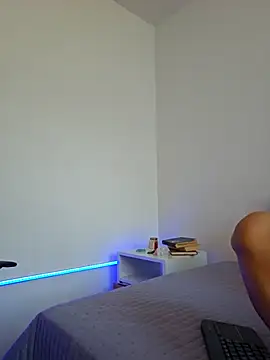 VictoriaEvaans  online show from 2, 10, 2025