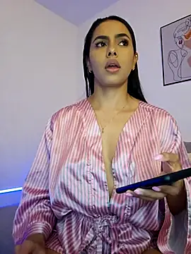 VictoriaEvaans  online show from 8, 10, 2025