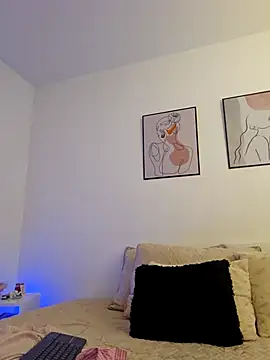 VictoriaEvaans  online show from 11, 9, 2025