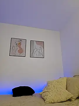 VictoriaEvaans  online show from 14, 3, 2025